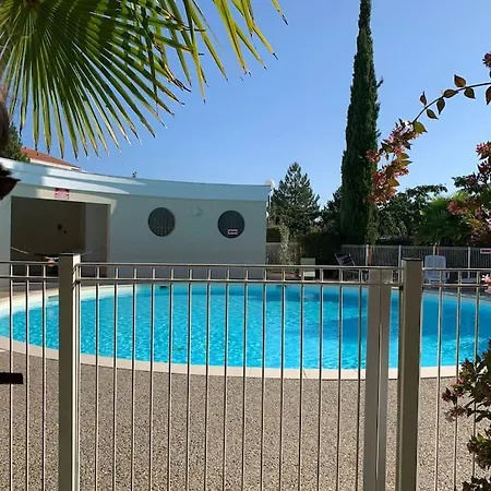 アパート A Avec Acces Piscine *