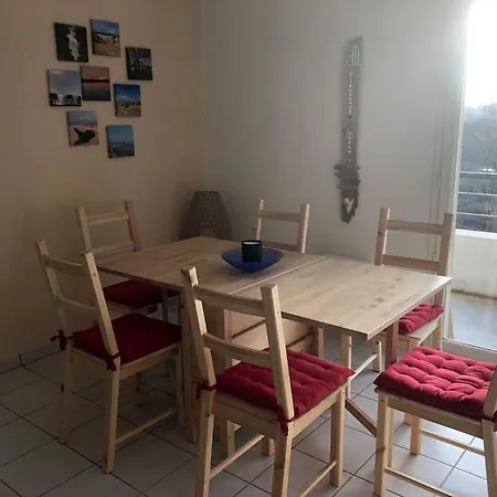 Apartman A Avec Acces Piscine *